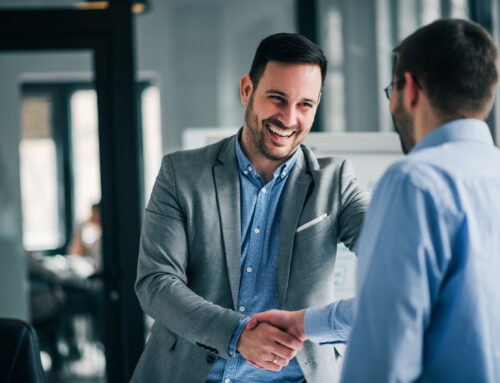 Engager un premier collaborateur ? L’Etat vous fait un beau cadeau sur les cotisations patronales