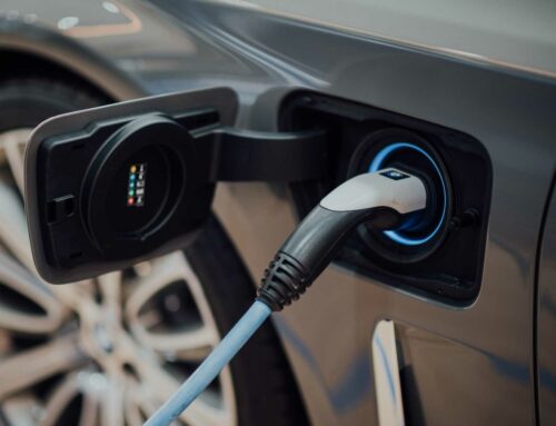 Installer une borne de recharge pour véhicules électriques : toujours avantageux en 2023 ?